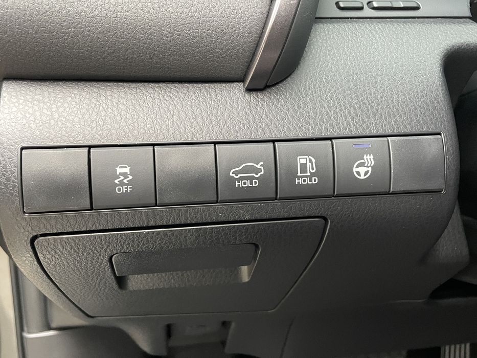 Toyota Camry 2023 року , офіційна