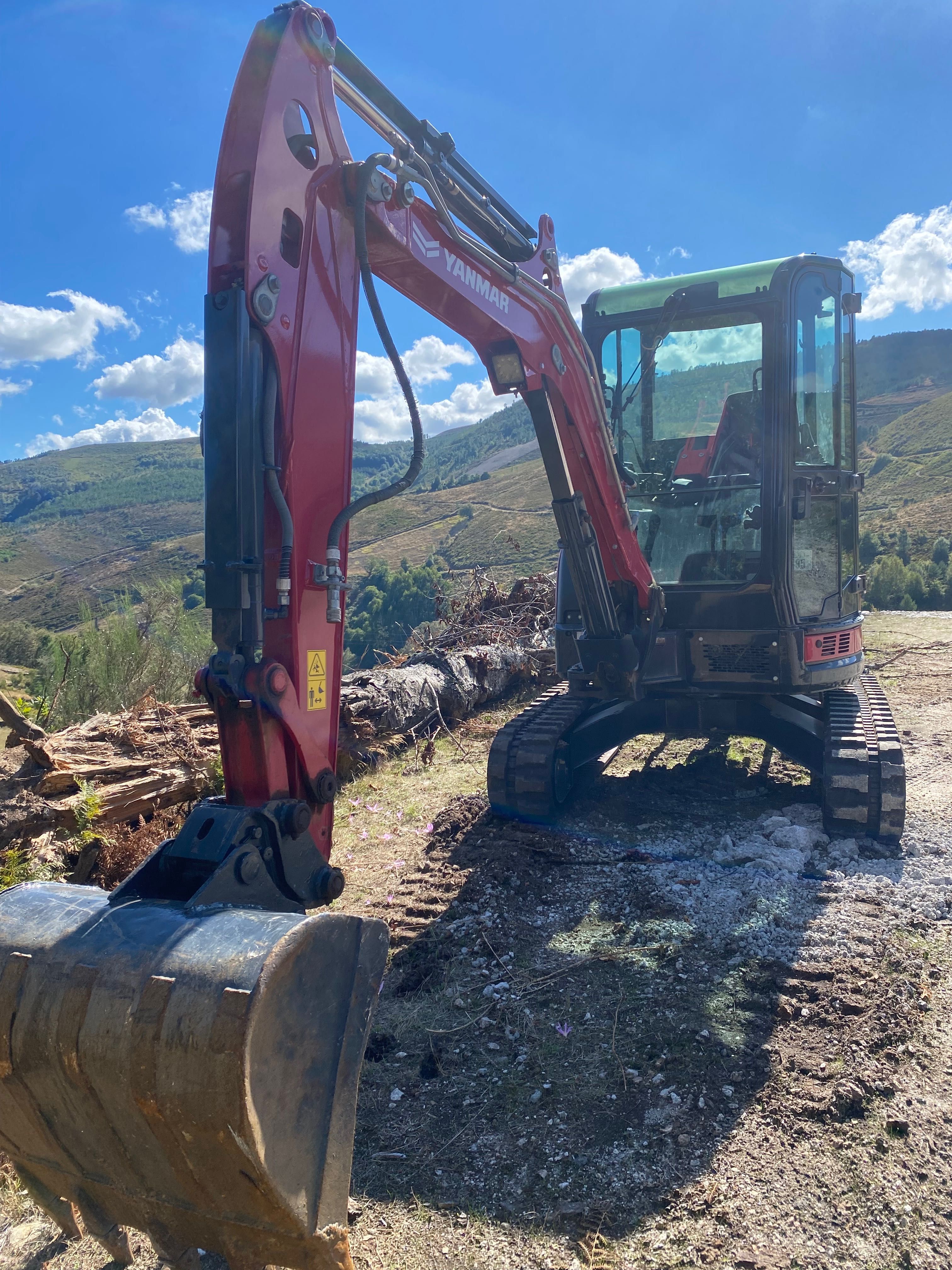 Giratoria Yanmar 3.8 vio