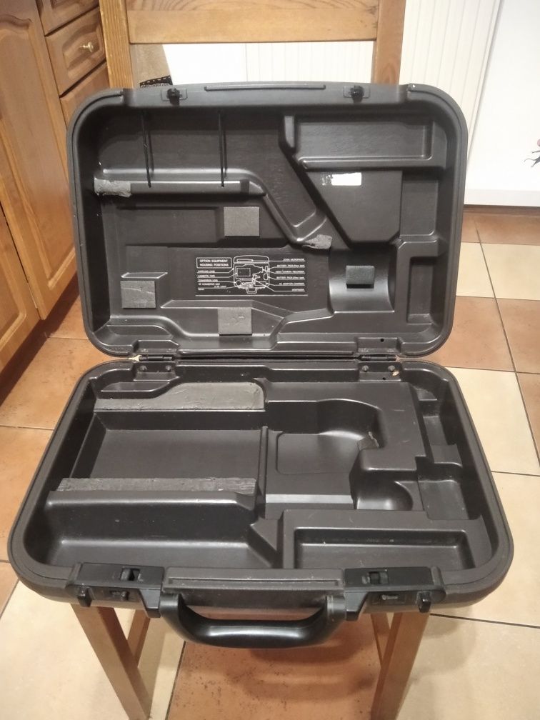 Sprzedam oryginalną walizkę do kamery VHS Hitachi
