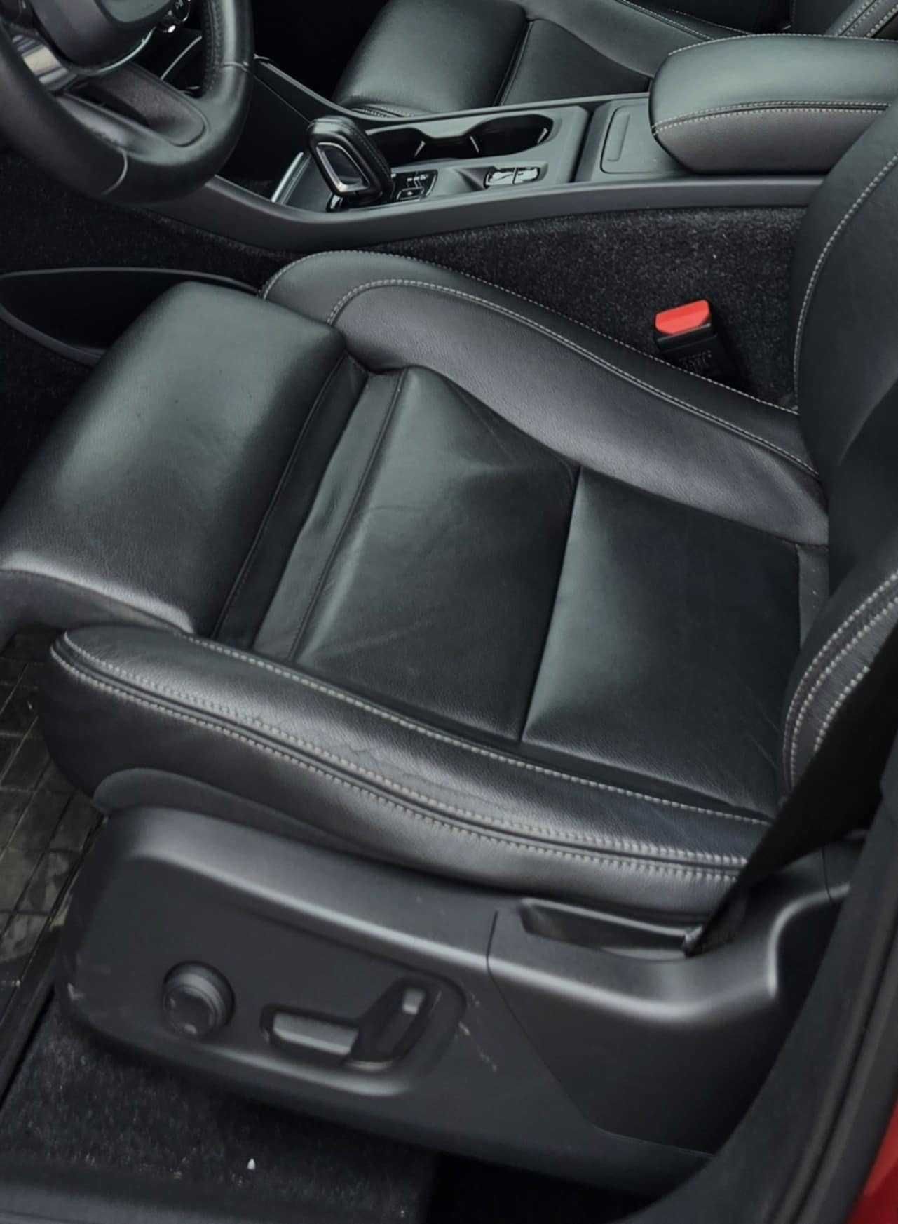 Volvo XC40 CEGLANA CZERWIEŃ zadbany BOGATO wyposażony