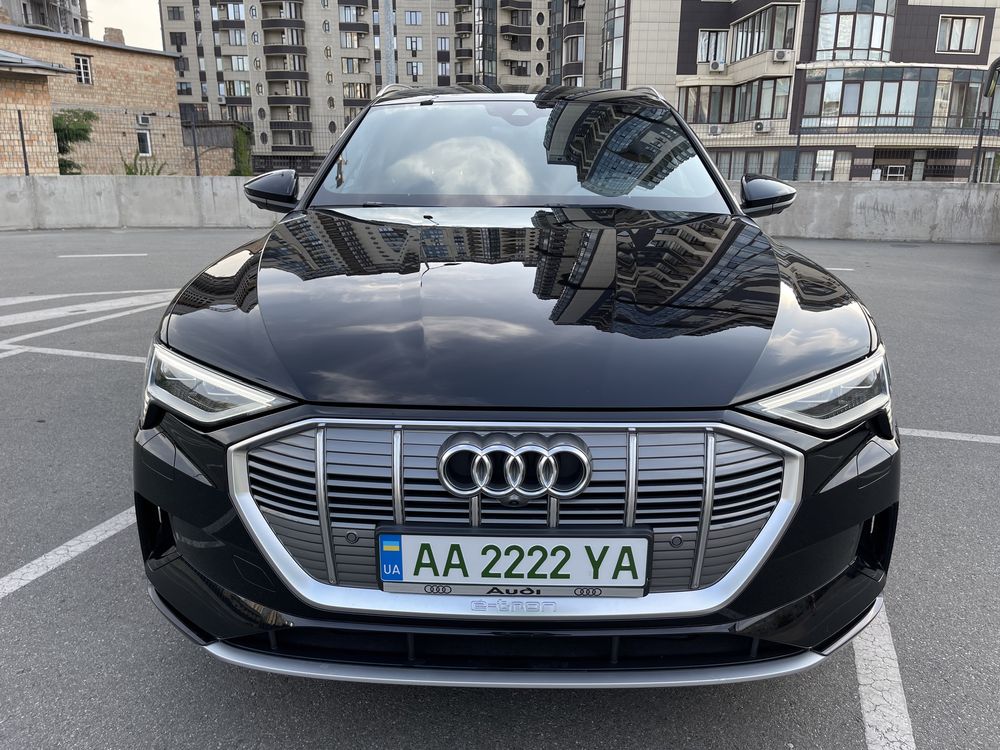 Продам Audi E-tron