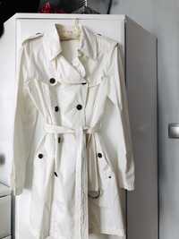 Biały płaszcz , trencz damski M/38  concept k