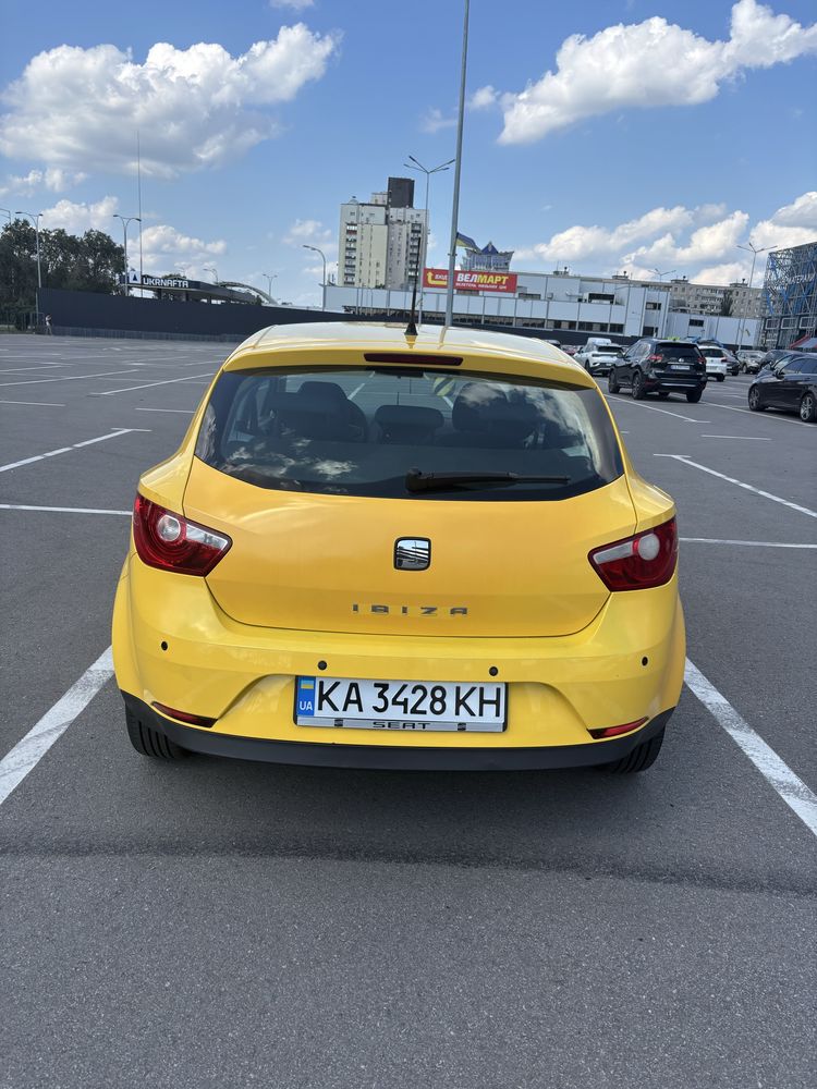 Seat Ibiza 2011 1.4 Бензин