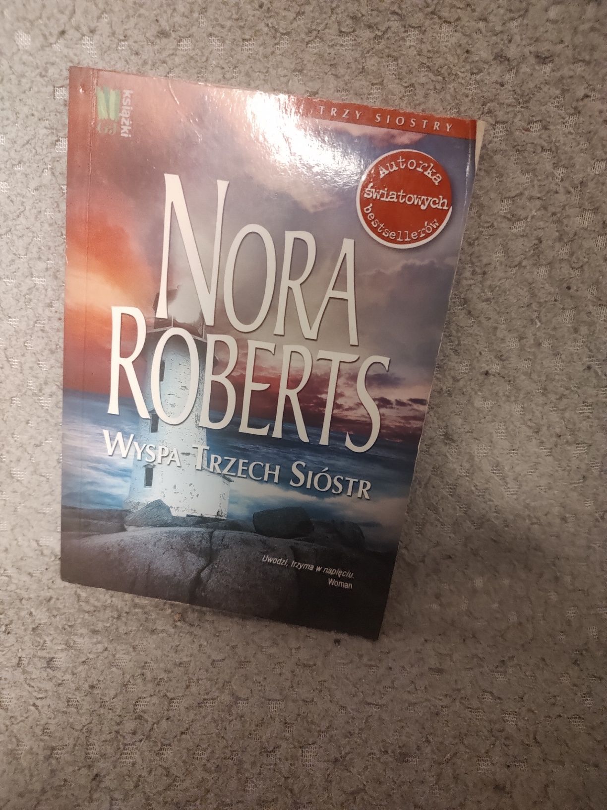 Książka Nora Roberts "Wyspa trzech sióstr"