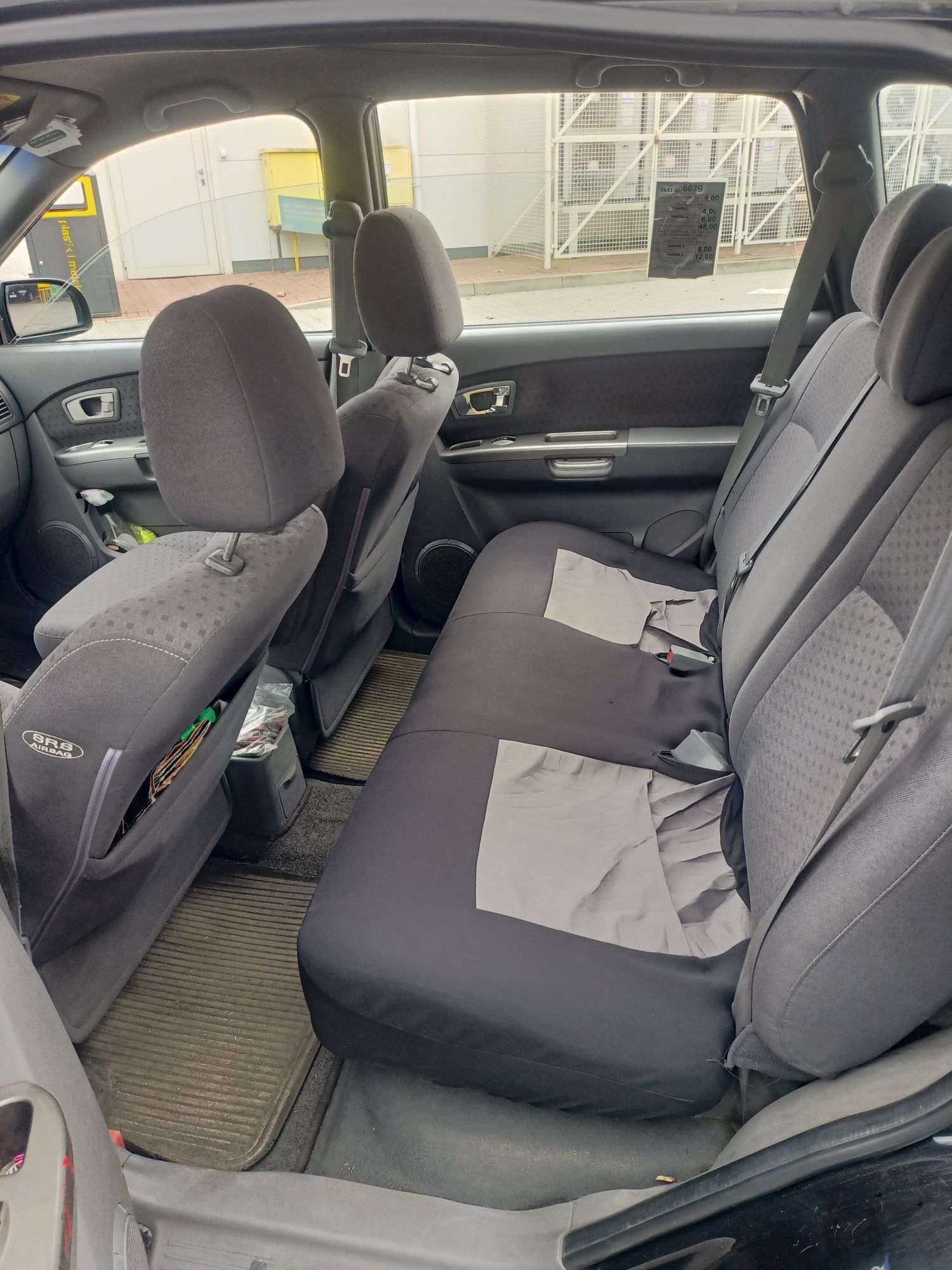 Sprzedam Kia Carens II 2 combi, LPG, TAXI