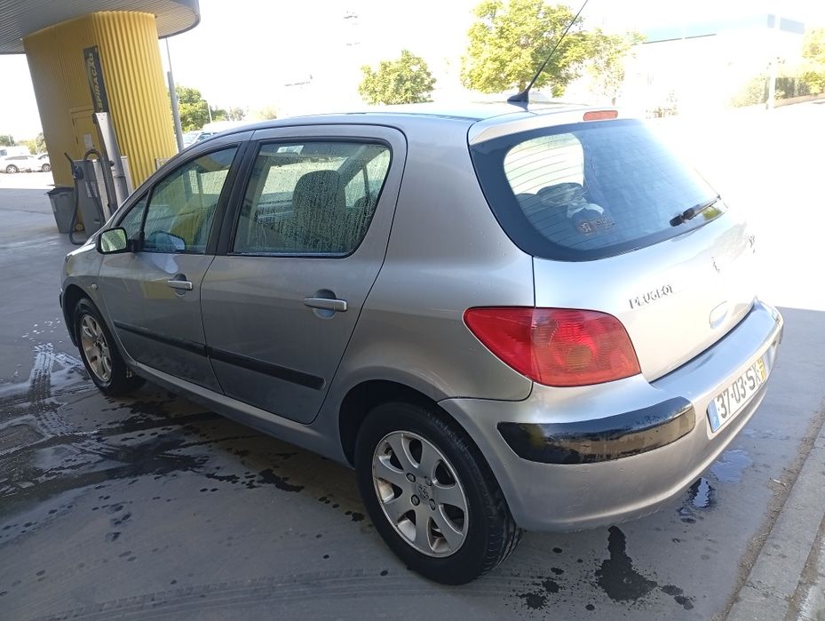 Peugeot 307 um 1.6 a gasolina 2002 aceito troca