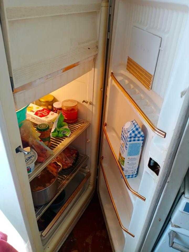 Холодильник працюючий