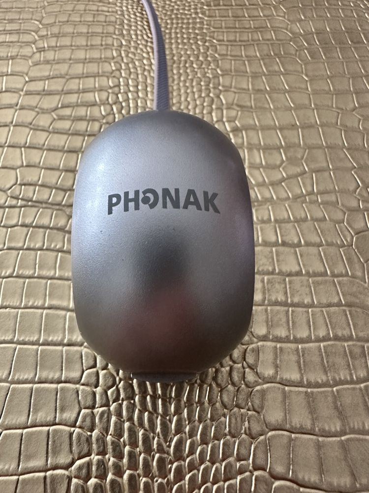 Sprzedam w idealnym stanie aparaty słuchowe Phonak