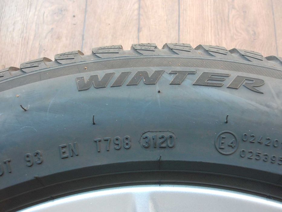 Pirelli Winter SottoZero3 RSC 225/55/17 97H z 2020r
