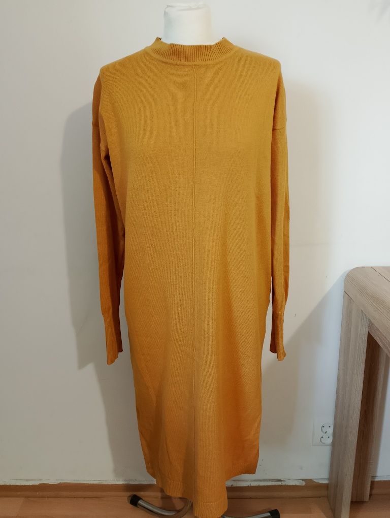 Sukienka sweterkowa musztardowa rozm uniwersalny S-XXL