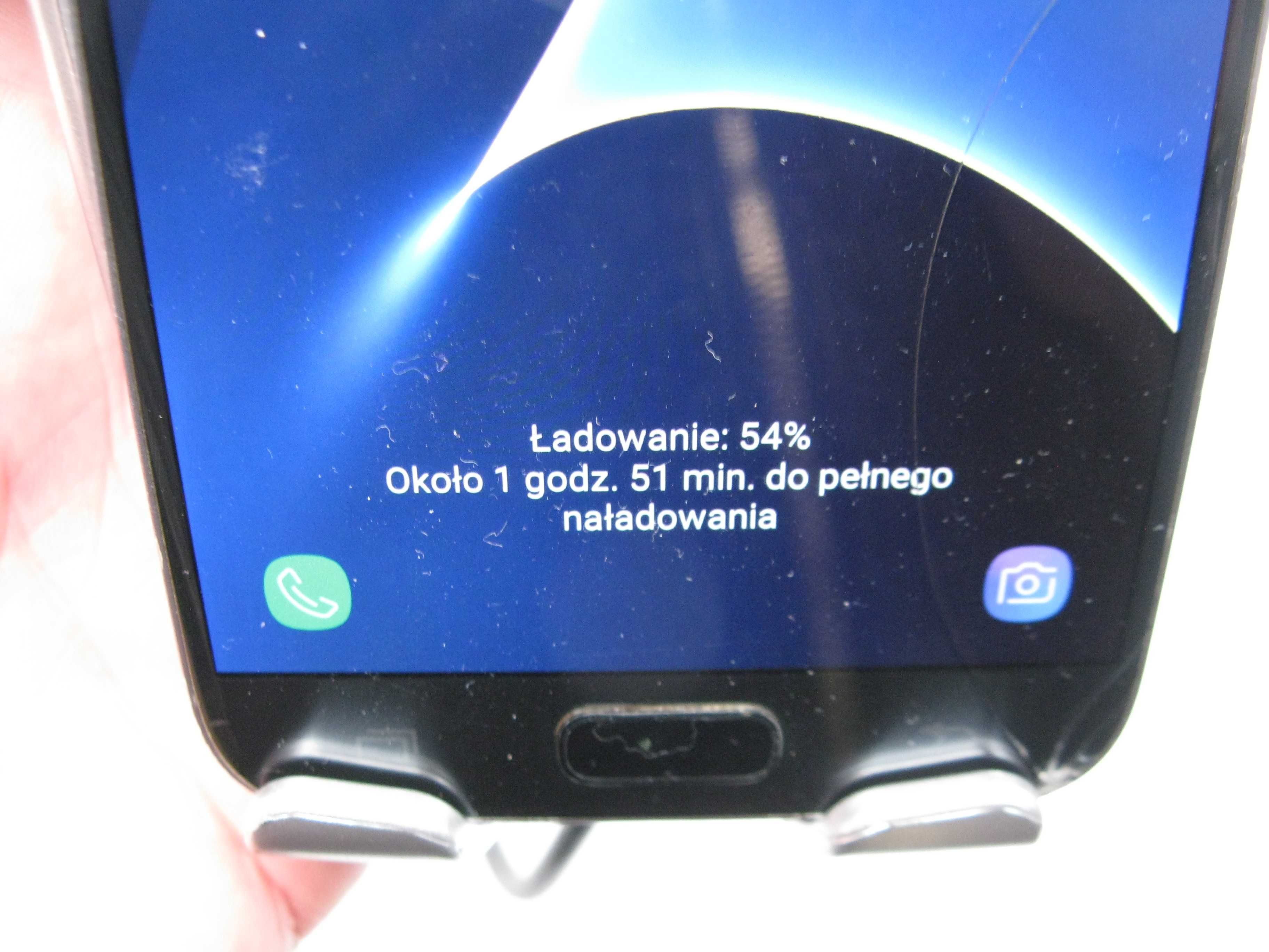 Uchwyt na telefon z ładowaniem indukcyjnym Simple Fast