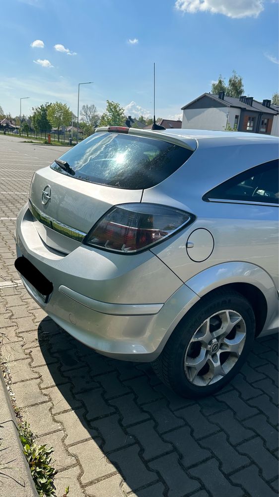 Opel Astra H III 1.9 cdti