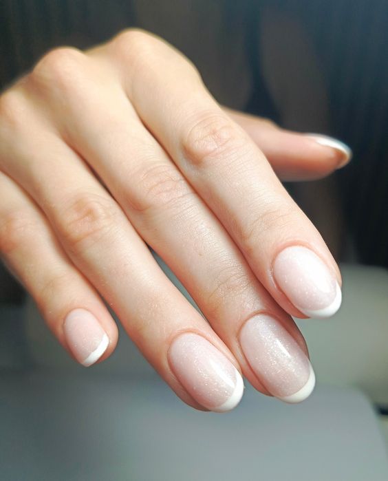 Paznokcie żelowe, hybryda, pedicure
