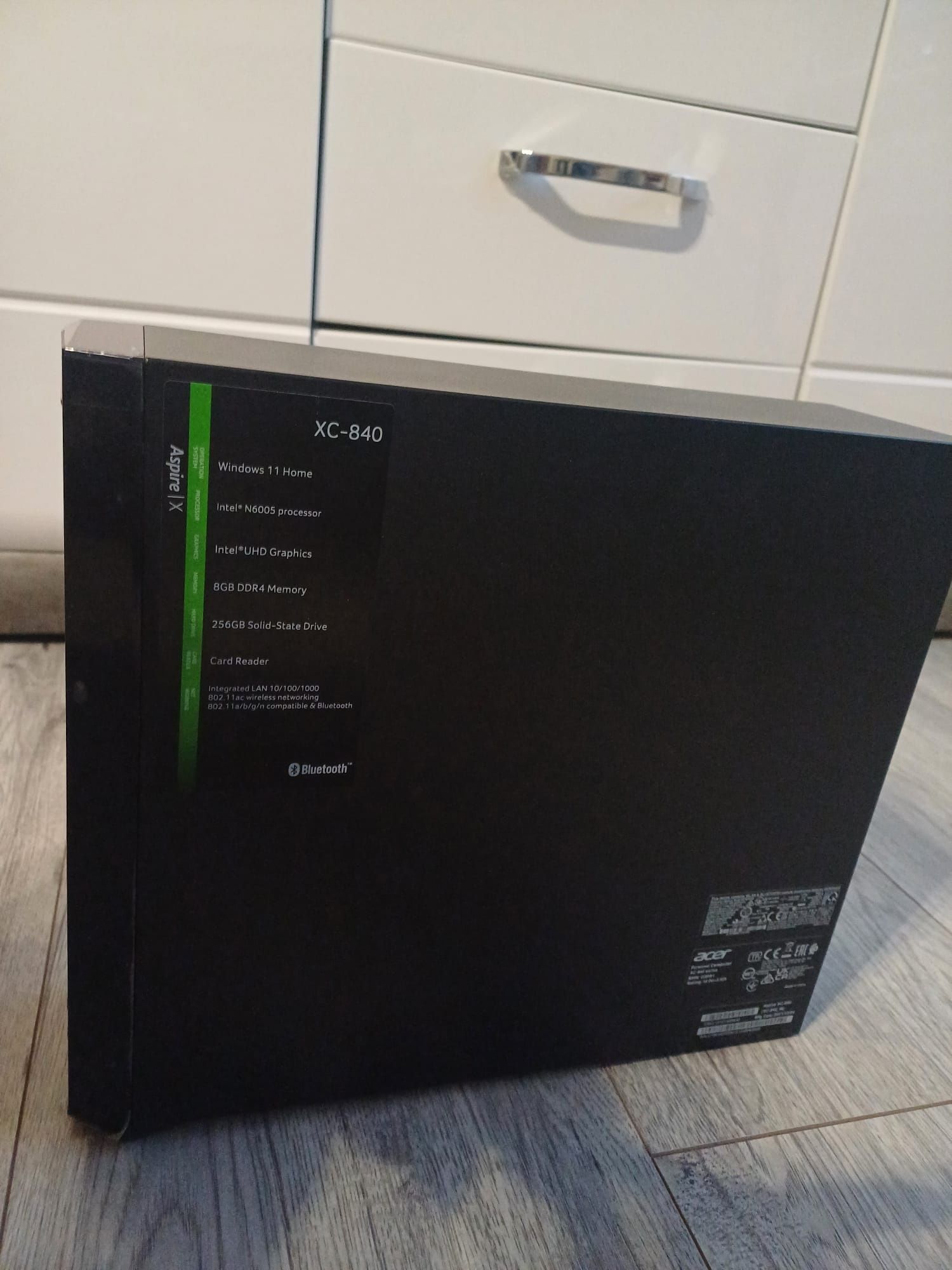 Komputer wraz z monitorem