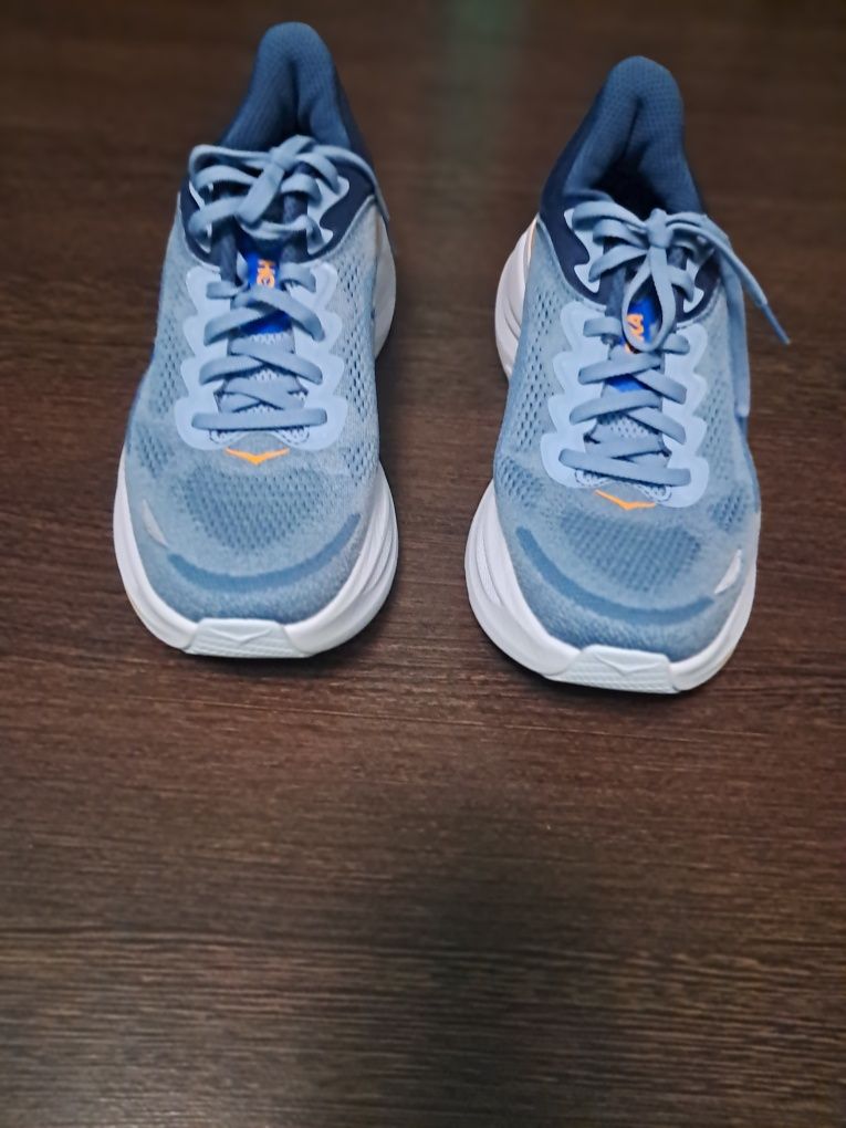 Кросівки Hoka Bondi 9   Р 42 2/3  27см