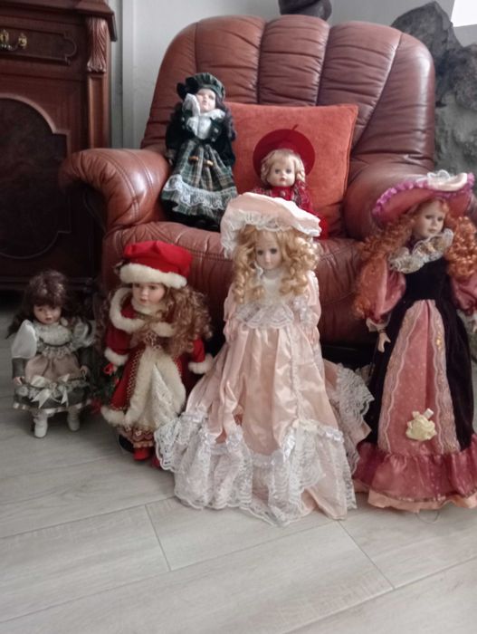 Bonecas de porcelana