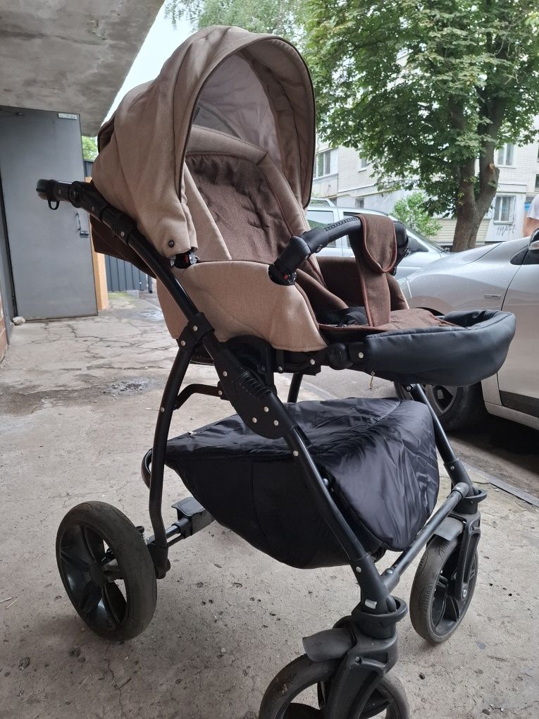 Продам дитячу коляску