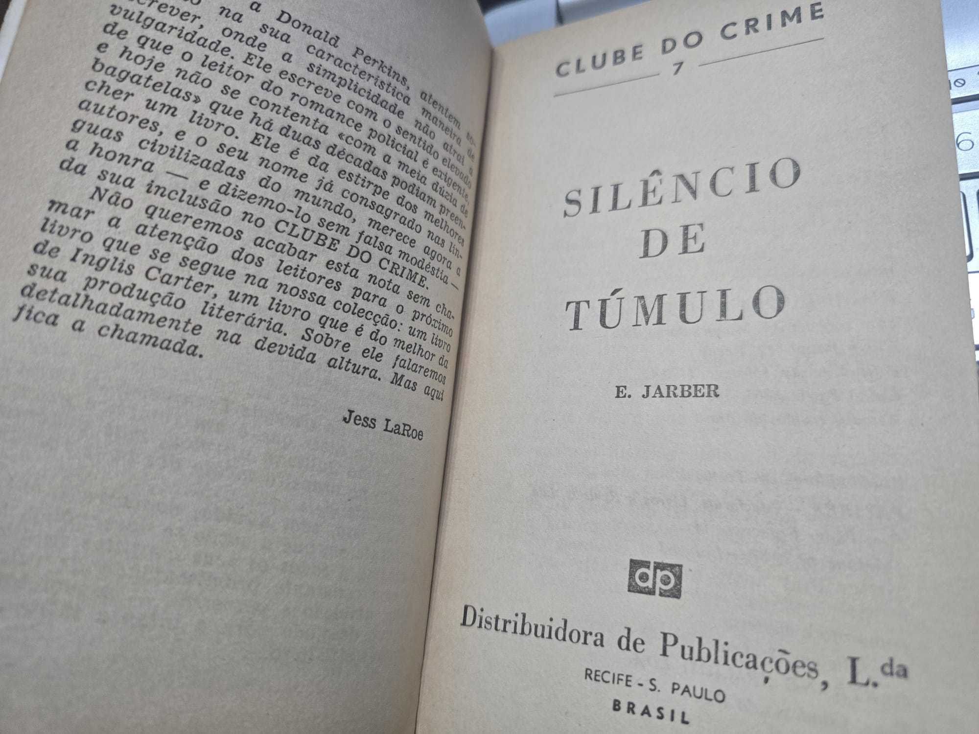 Silêncio de Túmulo - E. Jarber