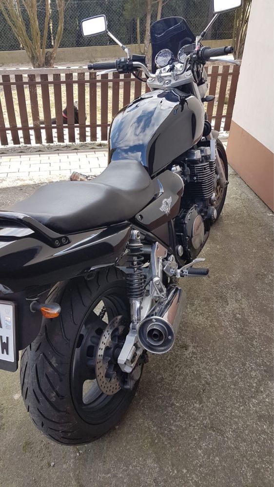 Yamaha XJR 1200 doinwestowana