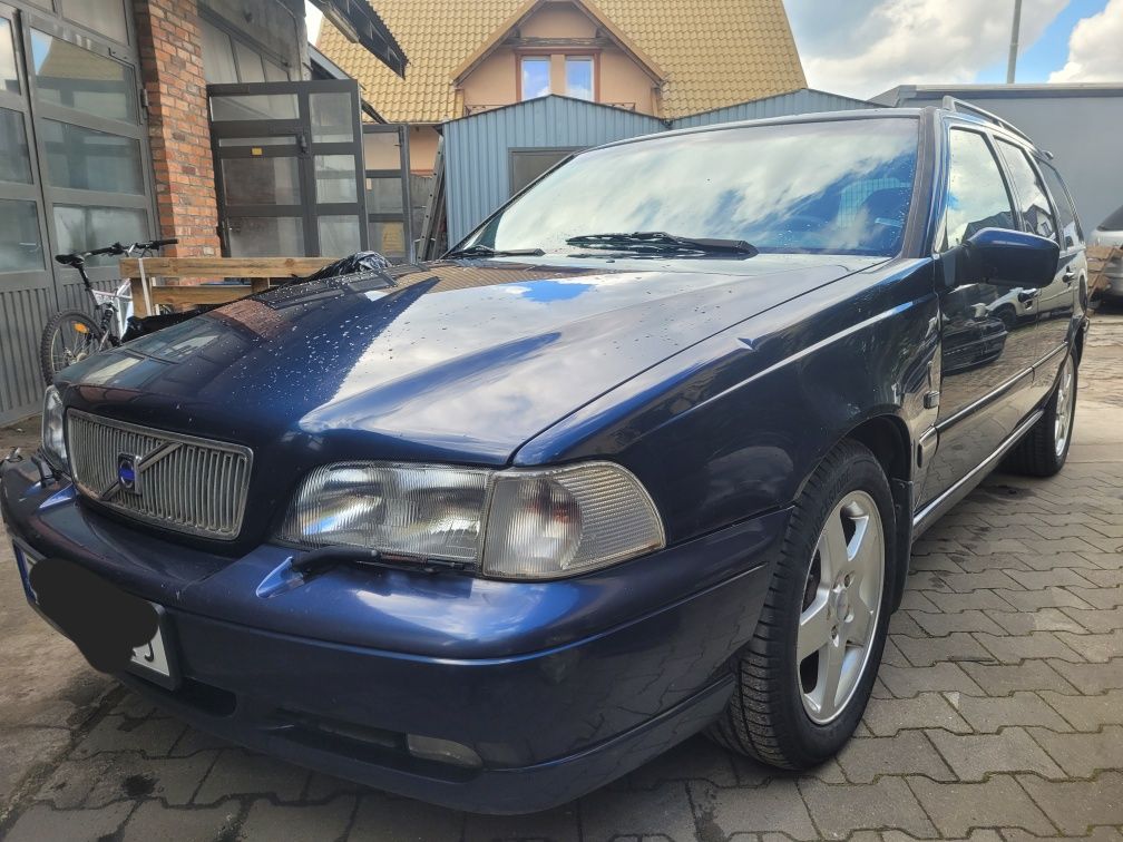 Volvo V70, 2.4 turbo, 192km, klima, hak, nowe opony, do poprawek