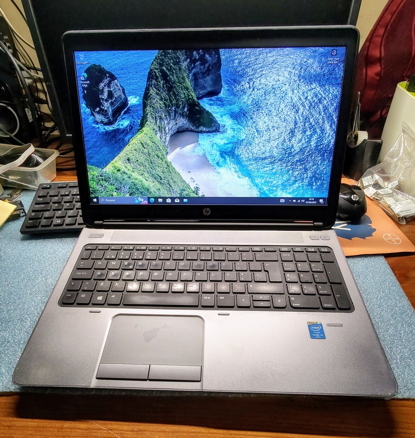 HP 650 G1. I5 4310M. 8gb RAM DDR3 .SSD 120 gb .