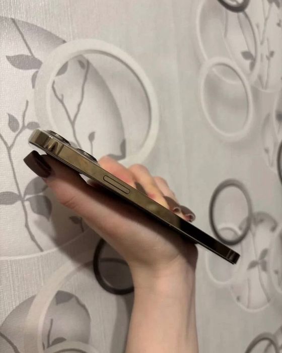 Продам iPhone 13 Pro Max