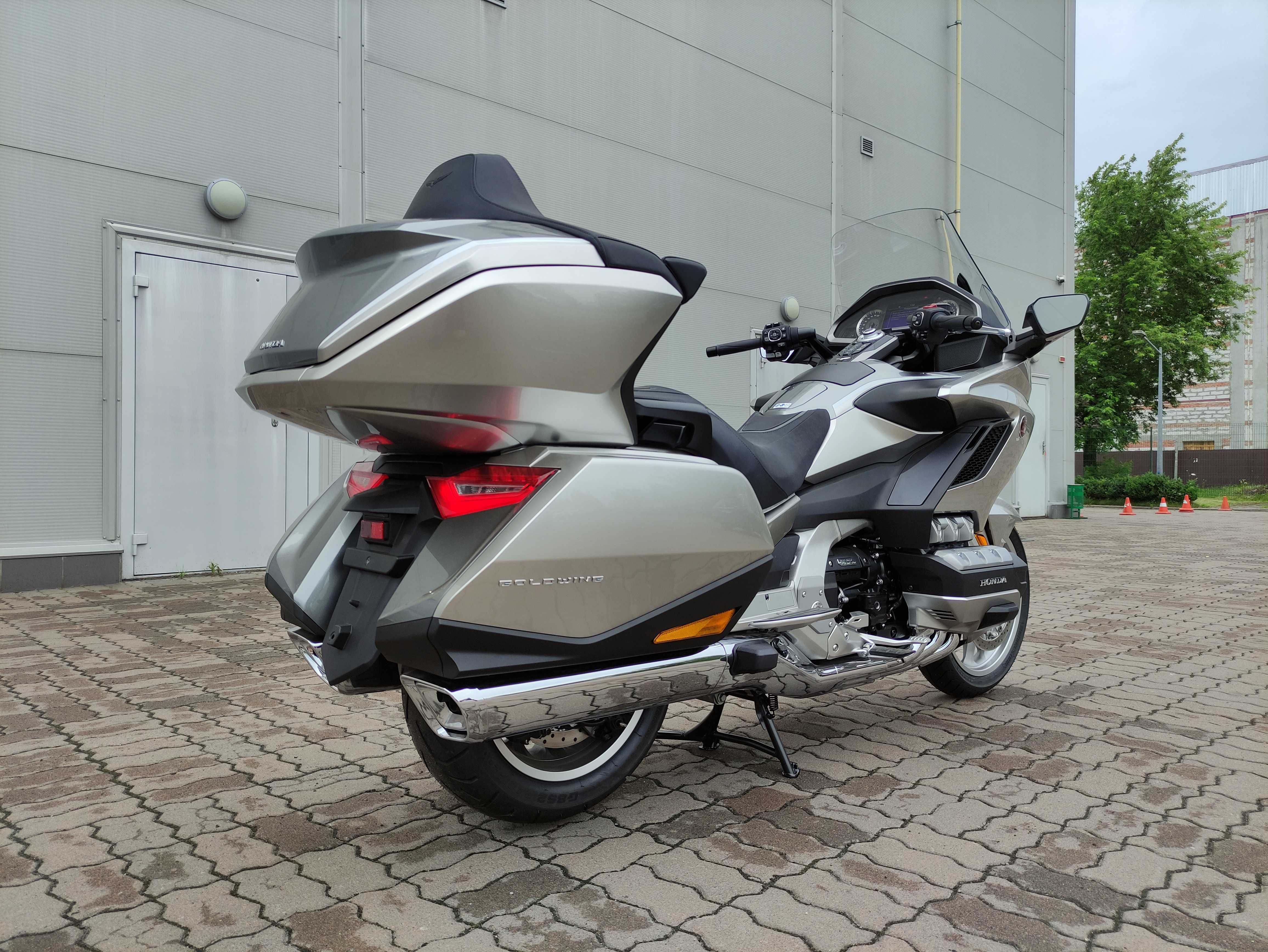 Новий Honda GL1800 Gold Wing Tour DCT 2024. Офіційний дилер