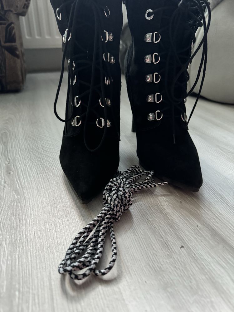 Botki na szpilce Steve Madden r39