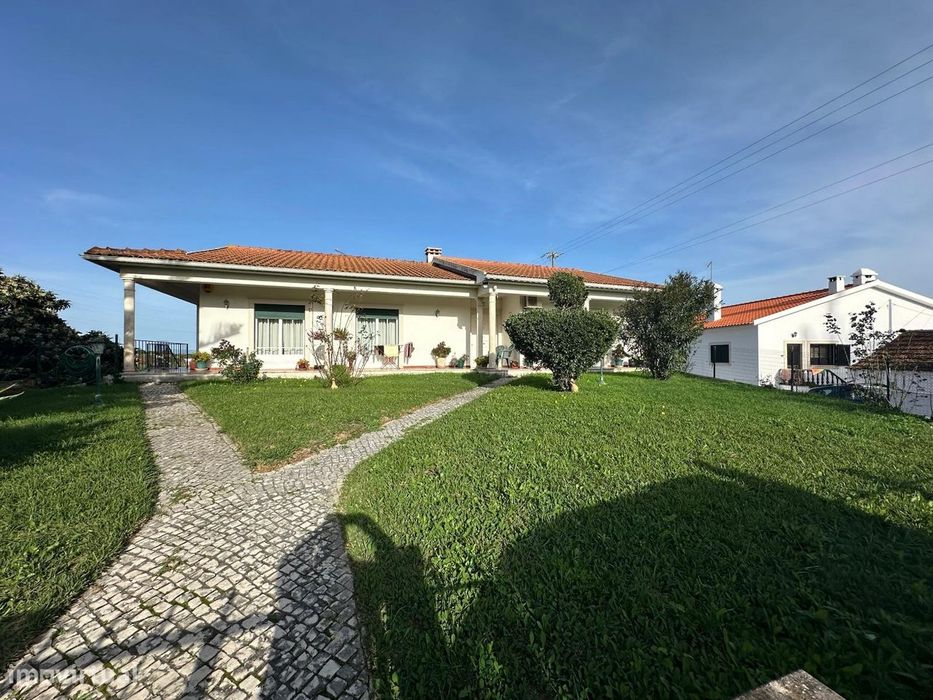 2 moradias + loja+outra casa+ terreno -vendo junto ou separado