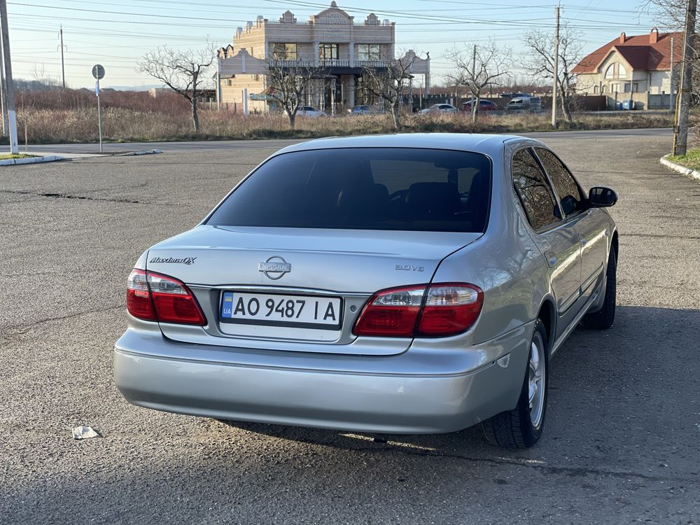 Продам Nissan MaximaQx