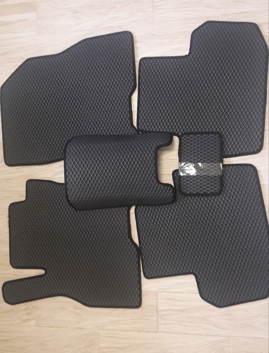 Продам автомобільні килими