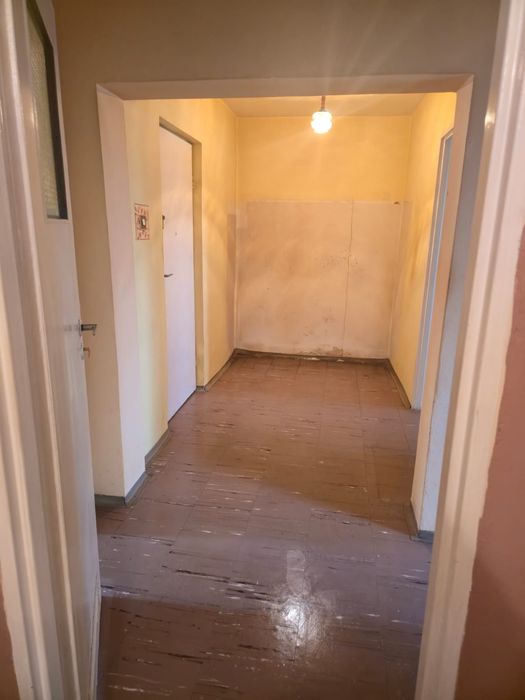 Mieszkanie 2 pokojowe na parterze do remontu