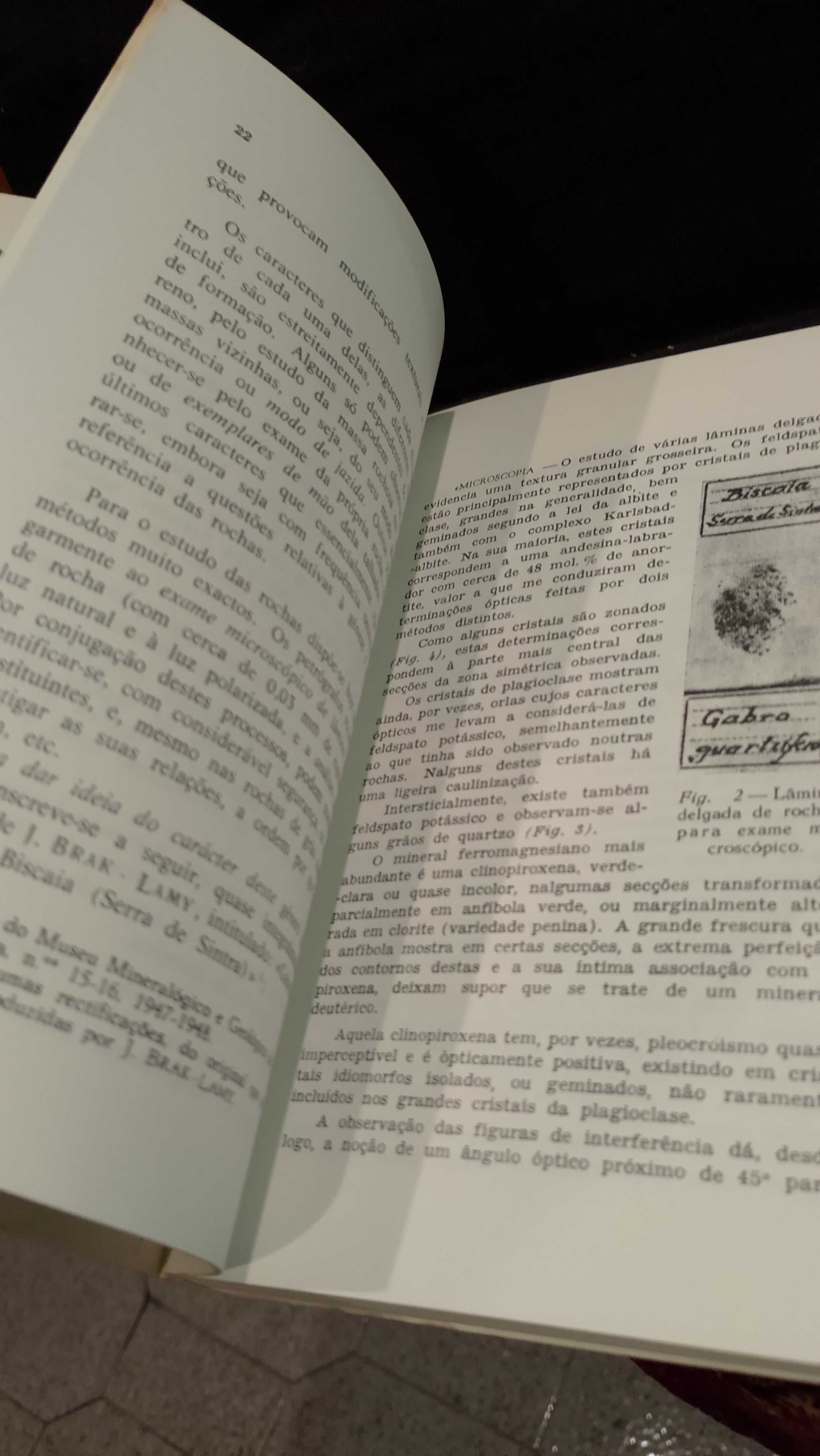Estudo e Classificação das Rochas por Exame Macroscópico