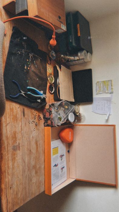 Luis Vuitton orange standart box