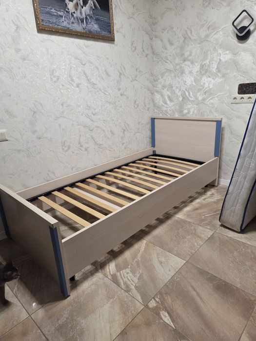 Кровать односпальная 2000/900