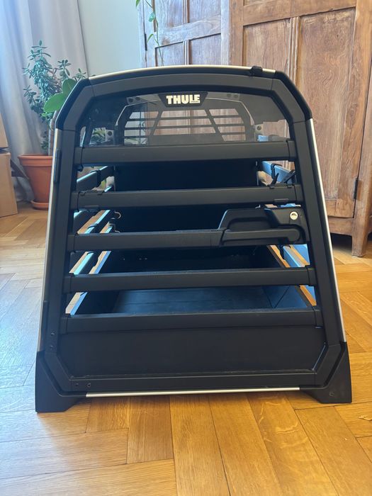 Sprzedam klatkę transportowa dla psa Thule Allax M