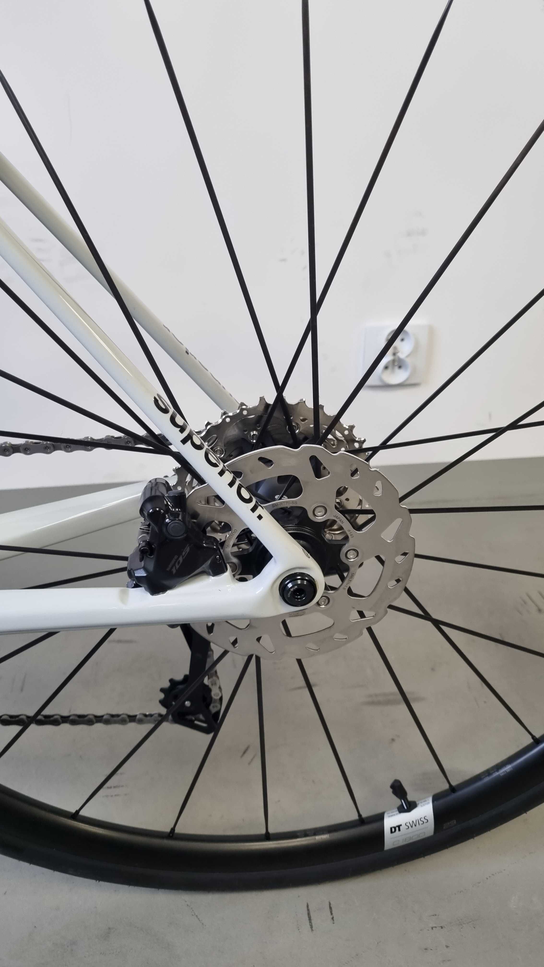 Rower szosowy Superior XR 9.5 GF Shimano 105 di2 2x12 carbon L