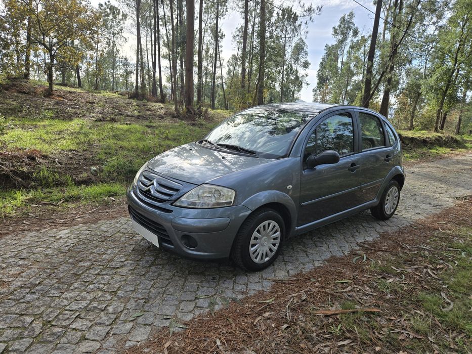 Com 122mil km revisado com troca da distribuição