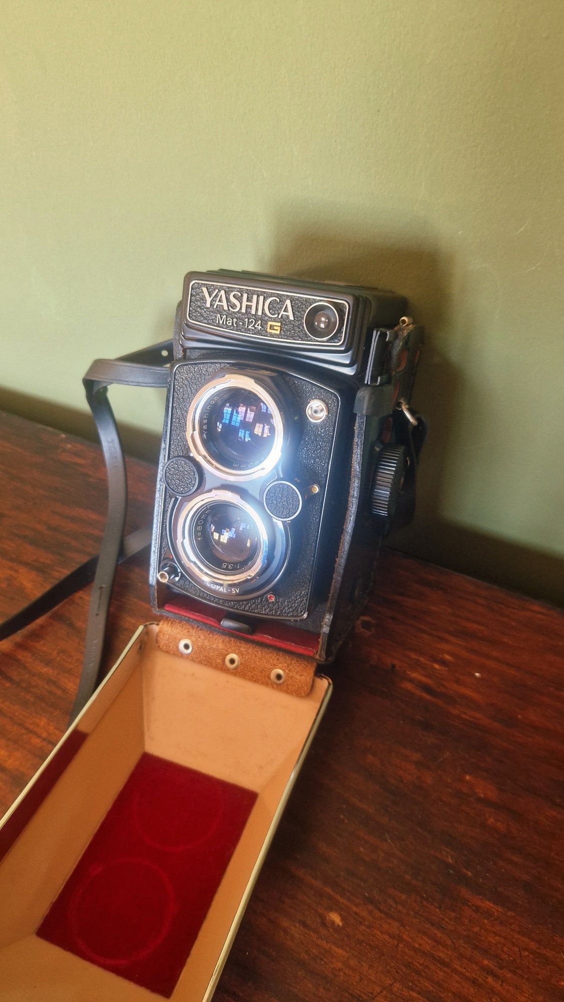 Yashica 124 Mat G