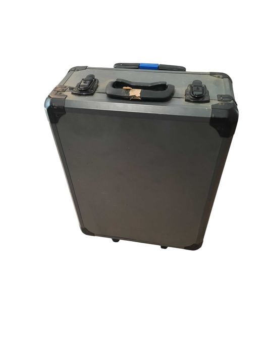 Walizka narzędziowa na kółkach