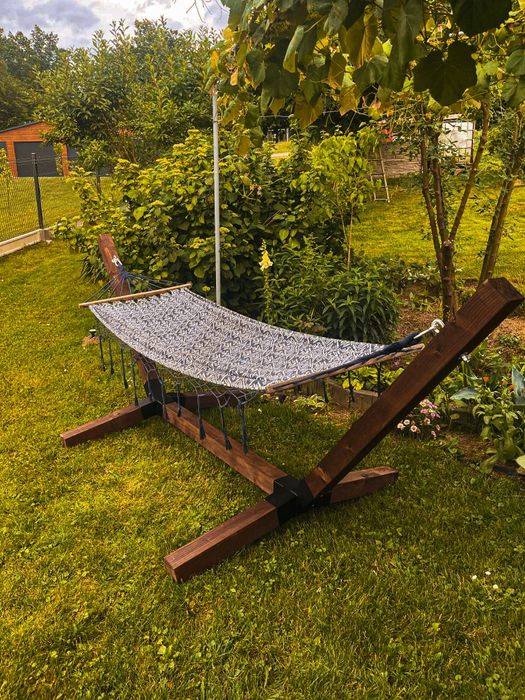 Stelaże na hamaki ogrodowe z kantówek