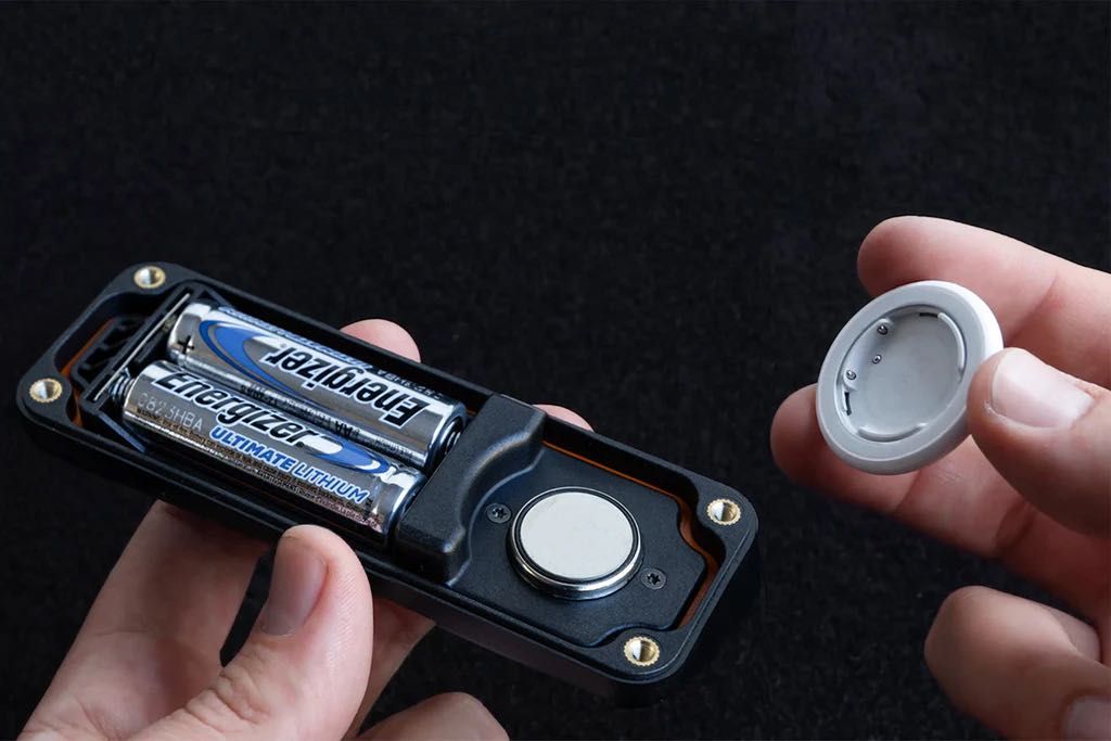 Obudowa do Apple AirTag - Elevation Lab TimeCapsule 10 lat
