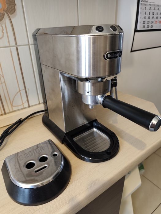 Ekspres kolbowy DeLonghi