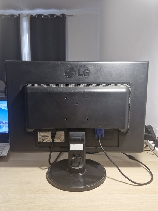 Monitor LG FLATRON W2242W 22" 1680×1050 VGA