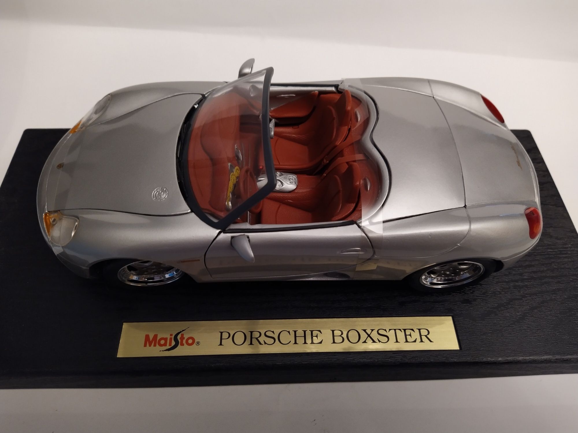 Porsche Boxster Maisto Skala 1:18 pudełko