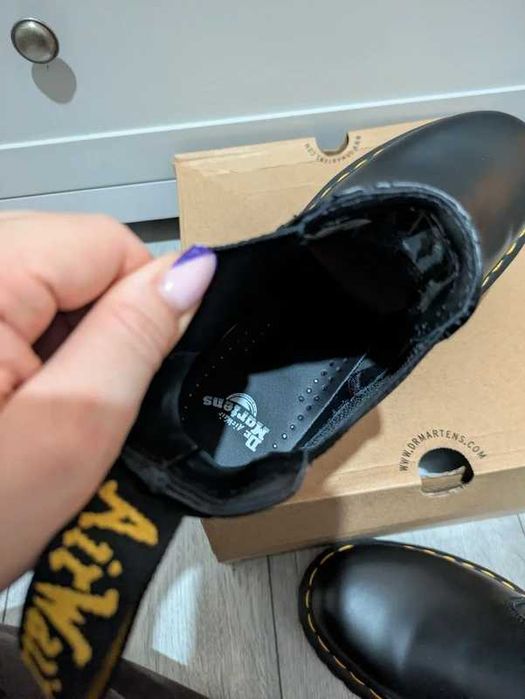 Dr.Martens_2976 $mooth Leather Chelsea Roz.38