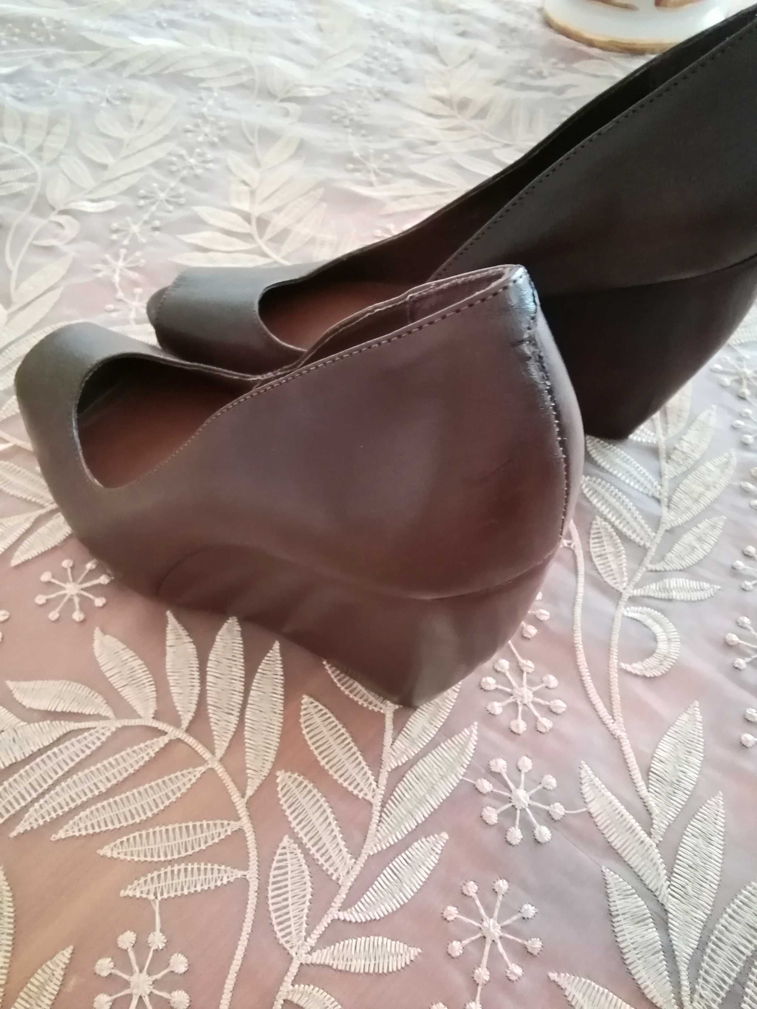 Sapatos SCHUTZ castanhos em pele, 38. Super confortáveis e elegantes