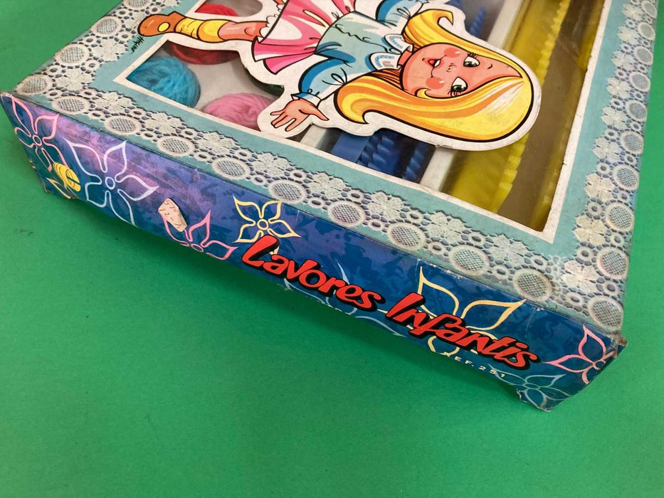 Jogo Lavores Infantis Lyli da Karto Carto Antigo