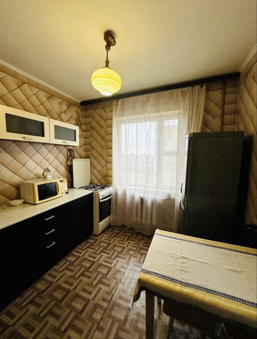 3 кімнати метро Героїв Дніпра Програми+