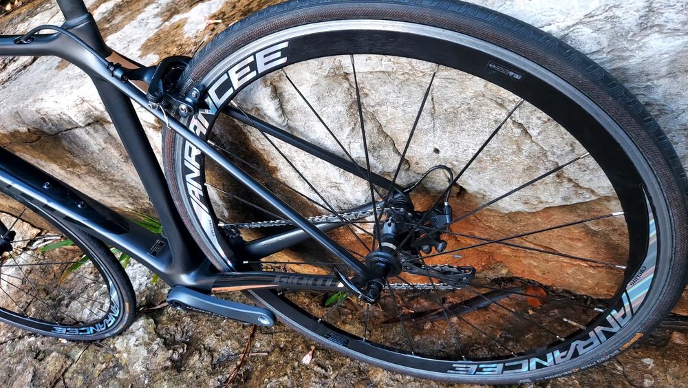 Rodas topo gama em alumínio  Anrancee rolamentos cerâmicos